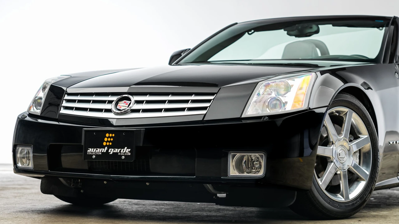 2006 Cadillac XLR - Image 21 of 31