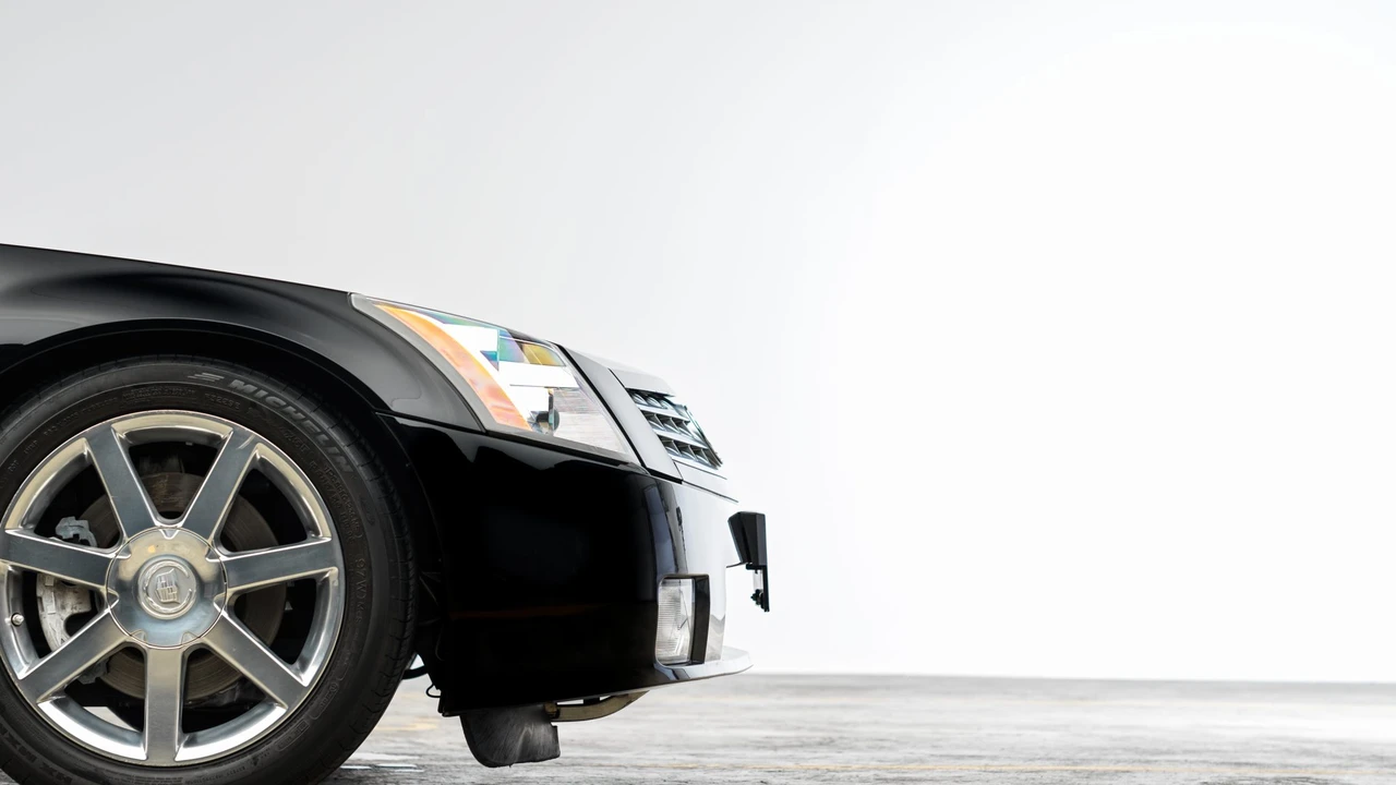 2006 Cadillac XLR - Image 23 of 31