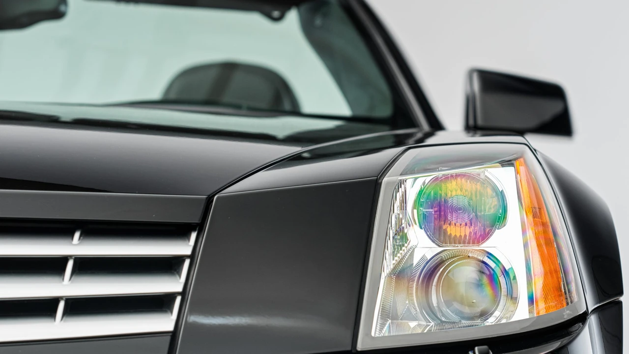 2006 Cadillac XLR - Image 29 of 31