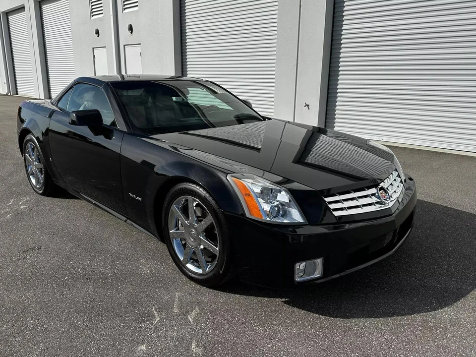 2006 Cadillac XLR - Image 9 of 31