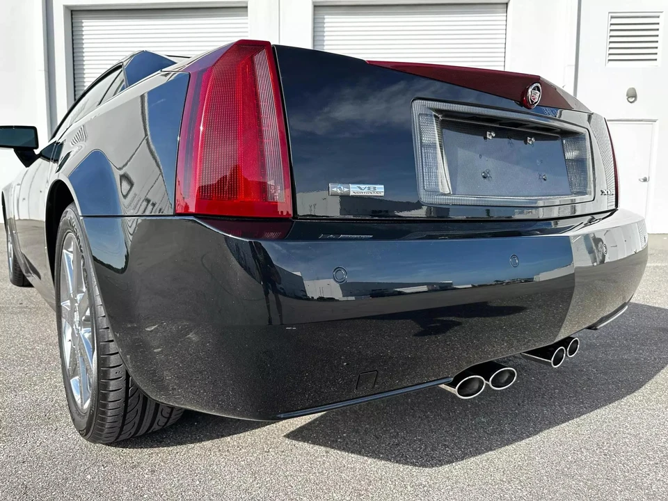 2006 Cadillac XLR - Image 28 of 31