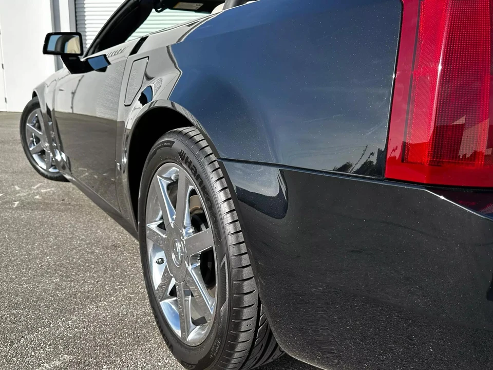 2006 Cadillac XLR - Image 26 of 31