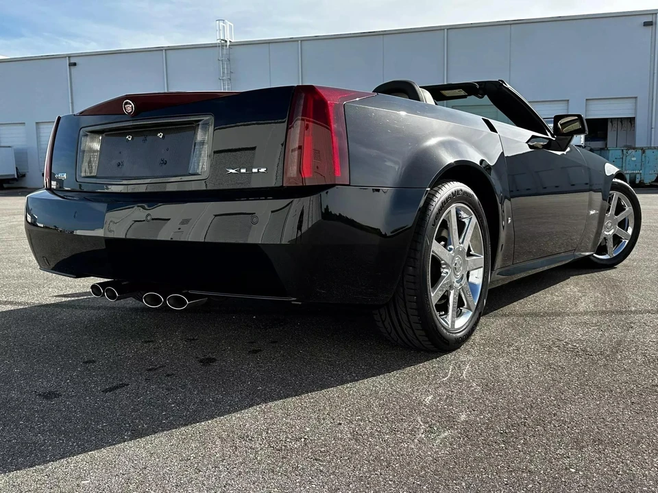 2006 Cadillac XLR - Image 14 of 31