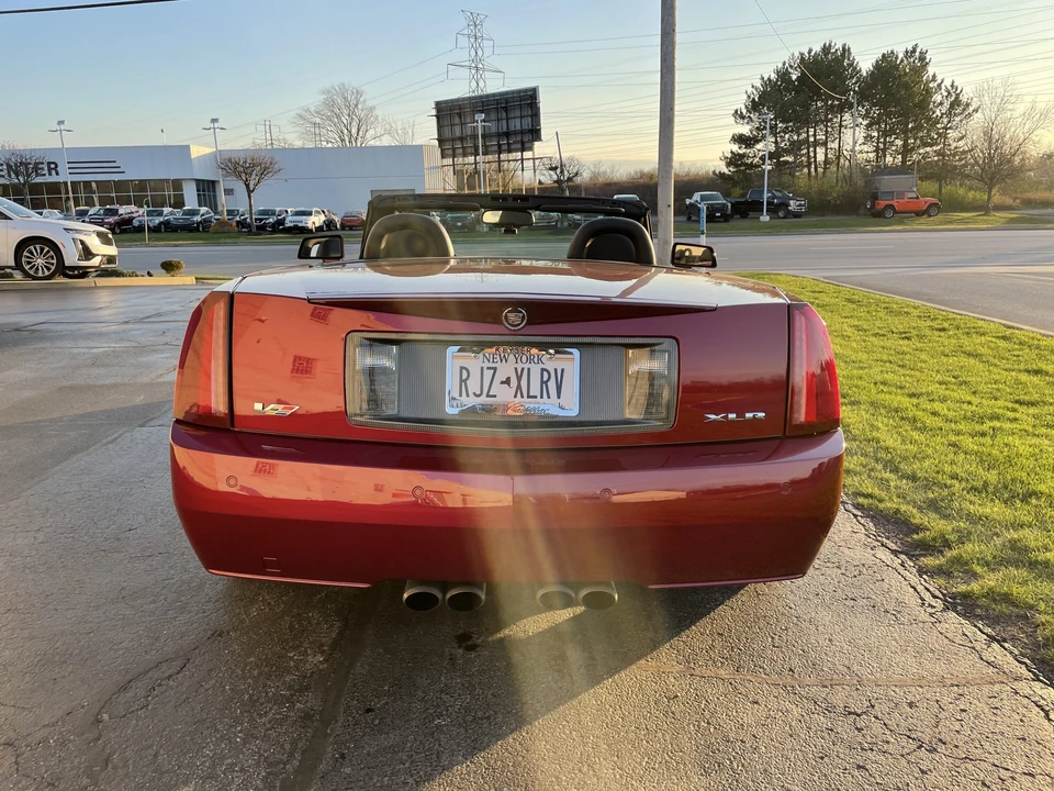 2006 Cadillac XLR-V - Image 14 of 31