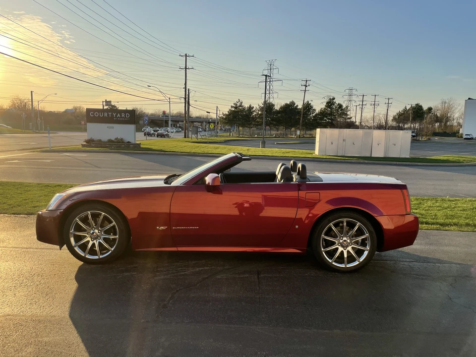 2006 Cadillac XLR-V - Image 12 of 31