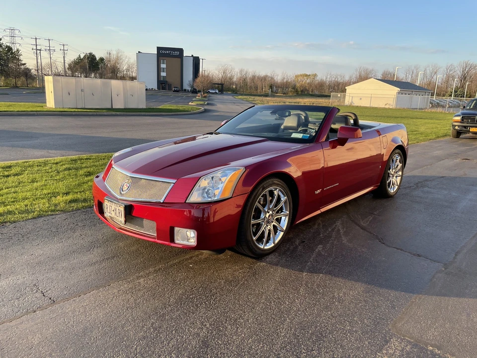 2006 Cadillac XLR-V - Image 11 of 31
