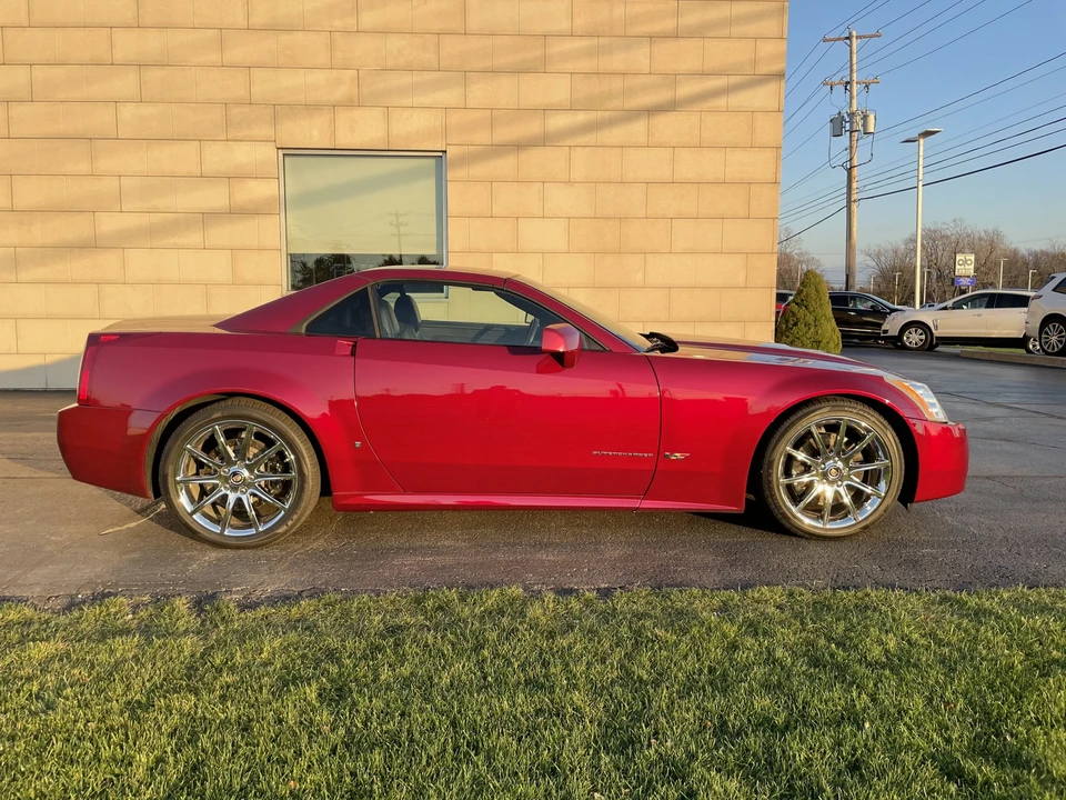 2006 Cadillac XLR-V - Image 9 of 31