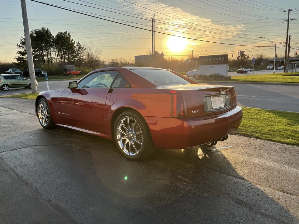 2006 Cadillac XLR-V - Image 6 of 31