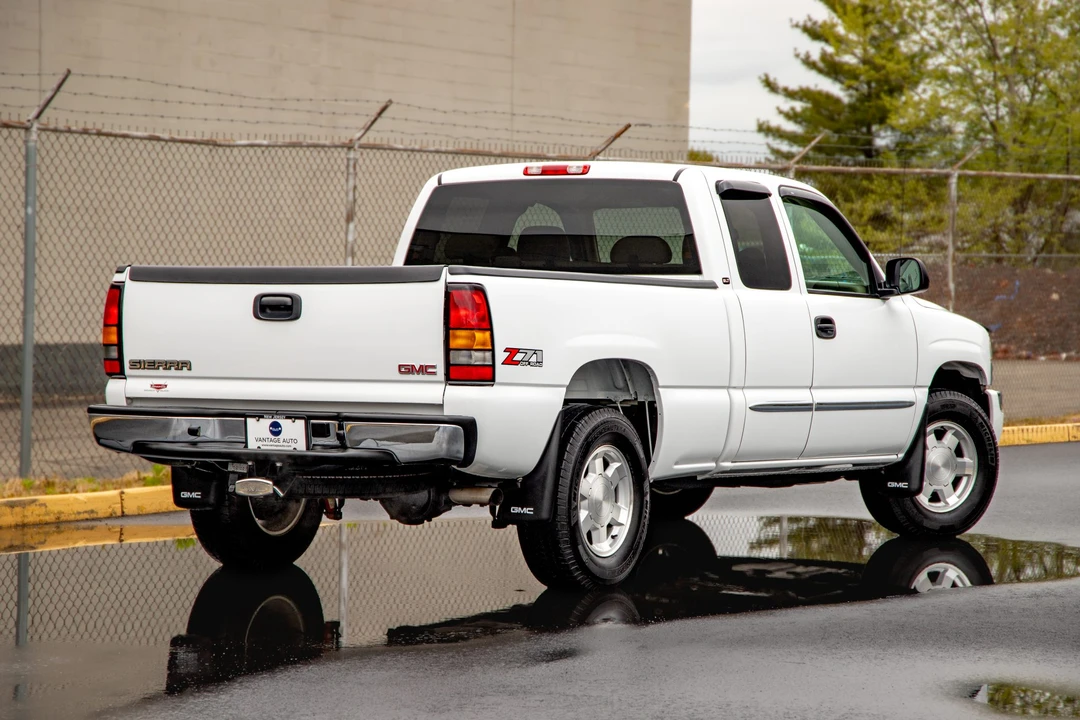 2006 GMC Sierra 2nd Gen - Image 9 of 31