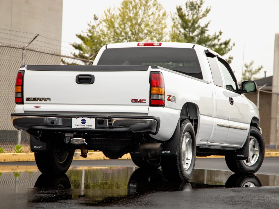 2006 GMC Sierra 2nd Gen - Image 8 of 31