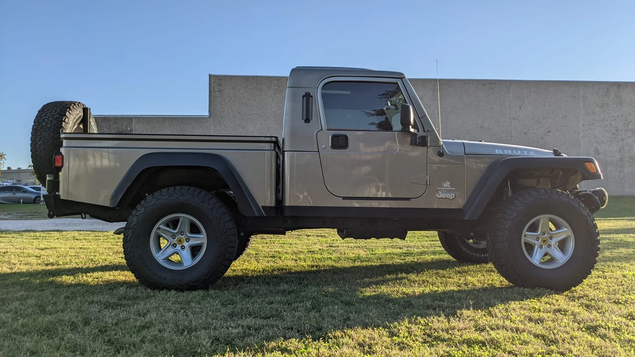 2006 Jeep TJ Wrangler - Image 17 of 31