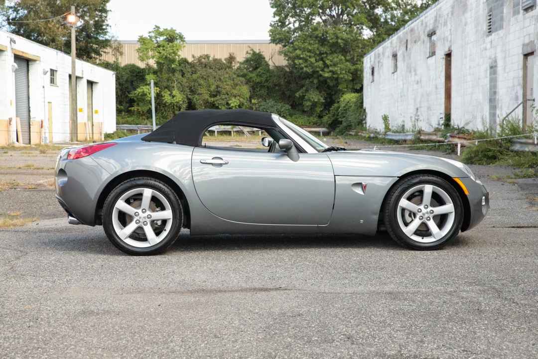 2006 Pontiac Solstice - Image 18 of 31