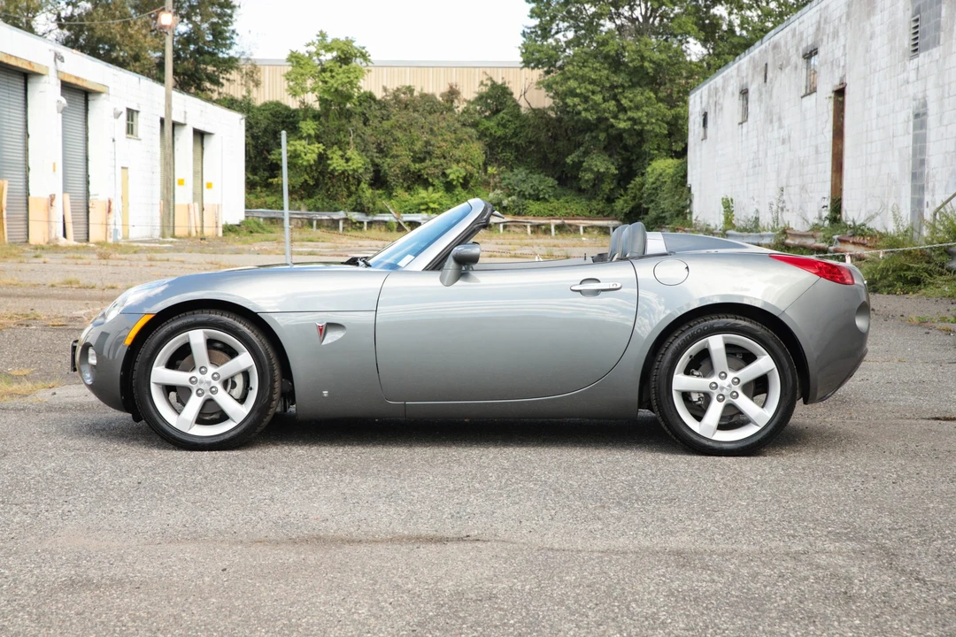 2006 Pontiac Solstice - Image 3 of 31