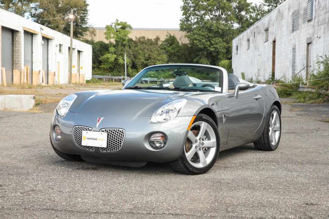 2006 Pontiac Solstice - Image 2 of 31