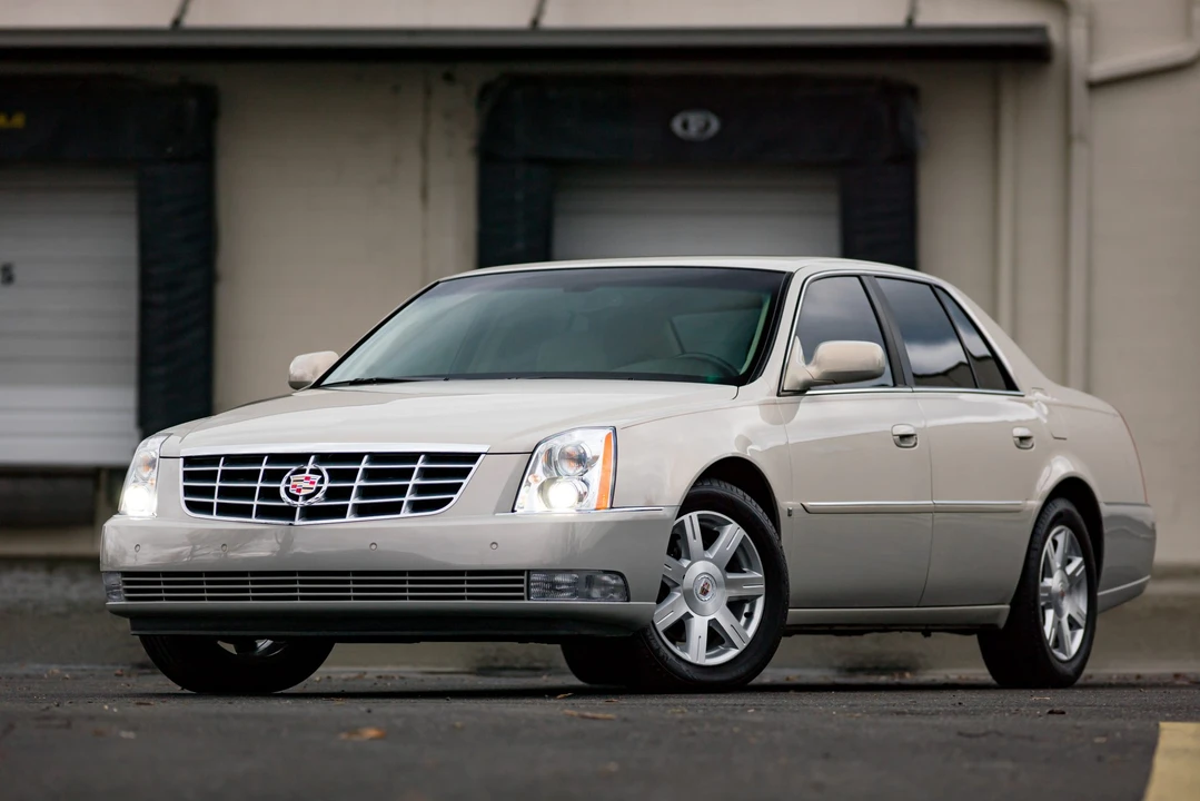 2007 Cadillac DTS - Image 3 of 31