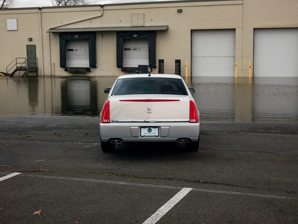 2007 Cadillac DTS - Image 13 of 31