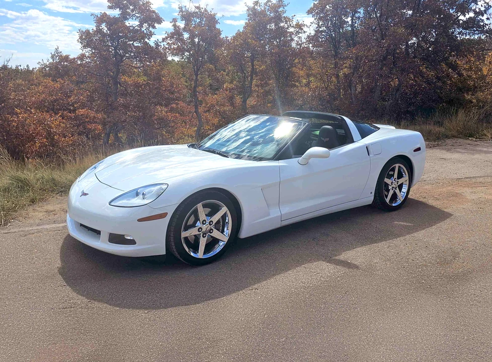 2007 Chevrolet Corvette C6 - Image 2 of 31