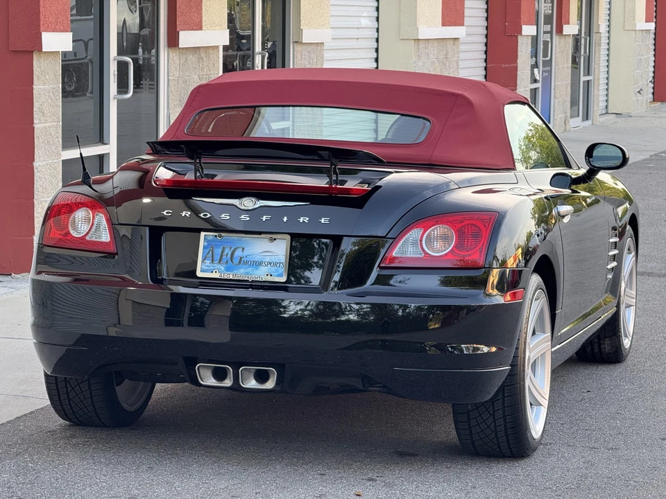 2007 Chrysler Crossfire - Image 19 of 31