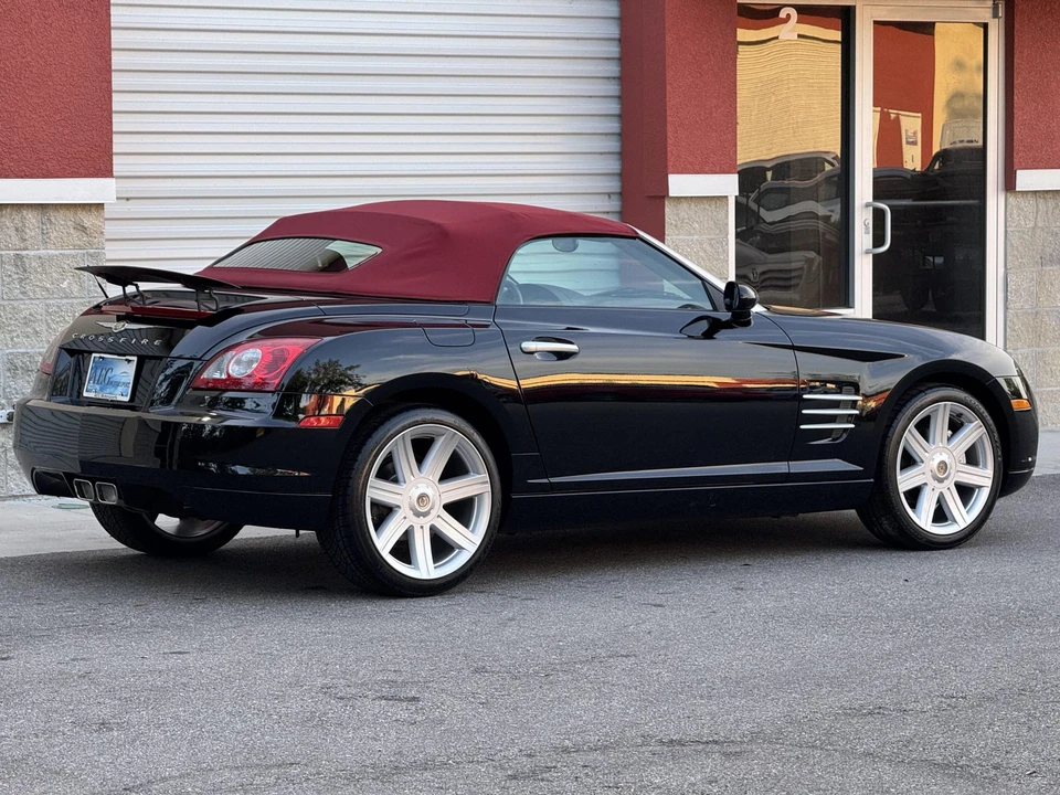 2007 Chrysler Crossfire - Image 17 of 31