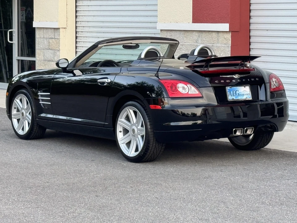 2007 Chrysler Crossfire - Image 9 of 31