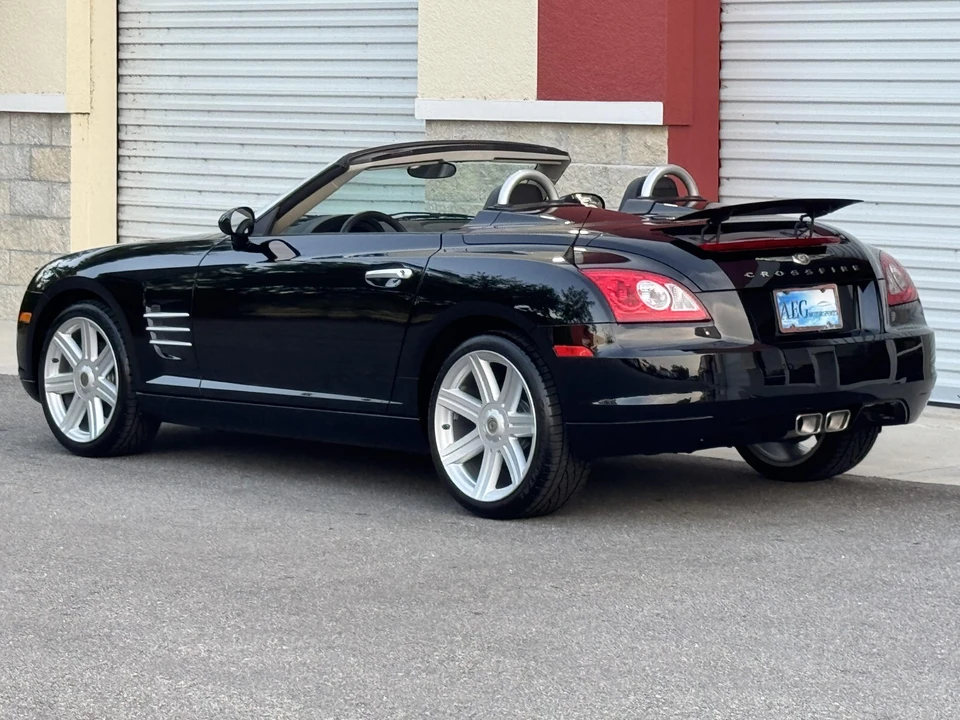 2007 Chrysler Crossfire - Image 10 of 31
