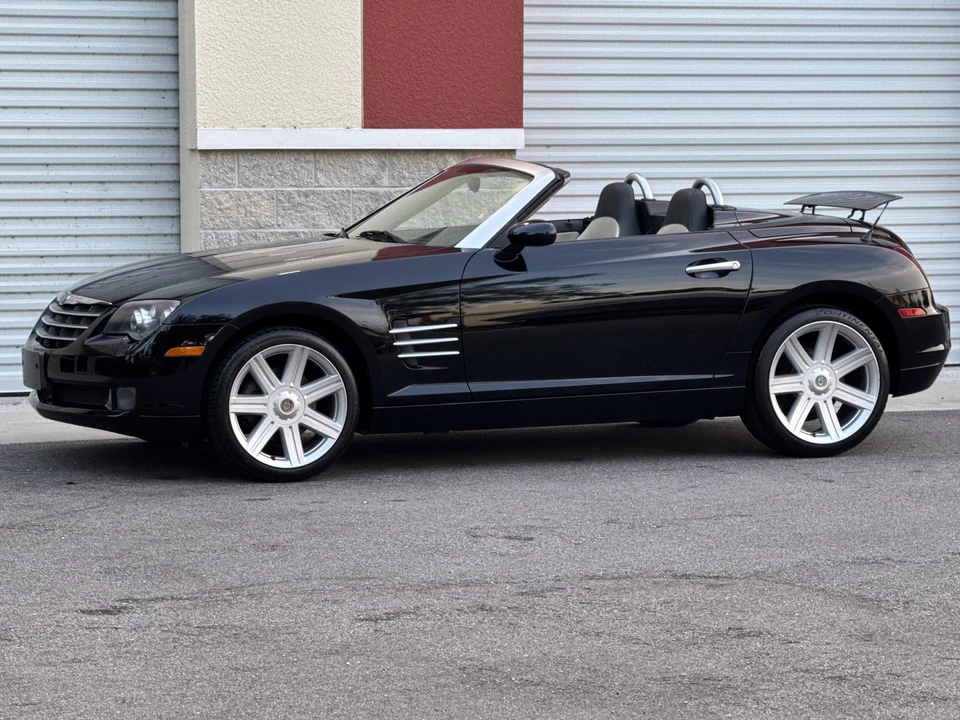 2007 Chrysler Crossfire - Image 2 of 31