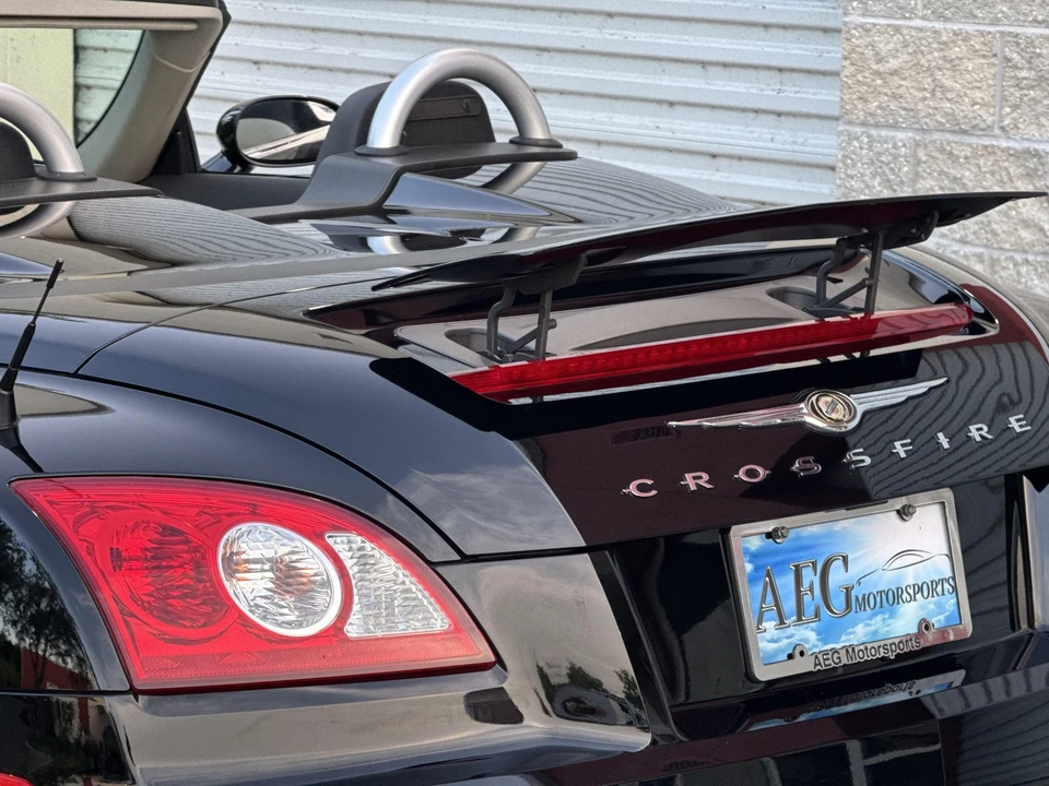 2007 Chrysler Crossfire - Image 23 of 31