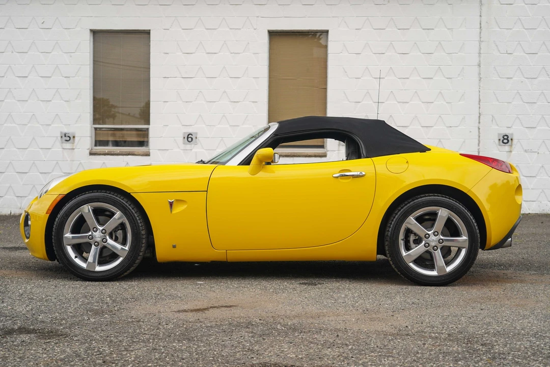 2007 Pontiac Solstice GXP - Image 19 of 31