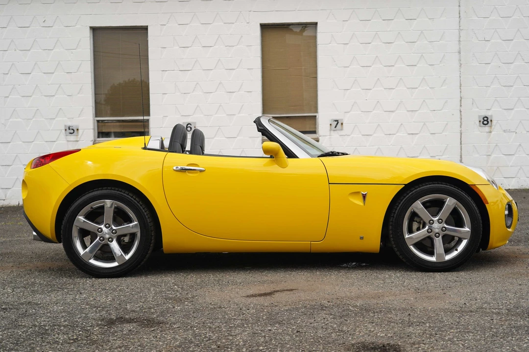 2007 Pontiac Solstice GXP - Image 12 of 31
