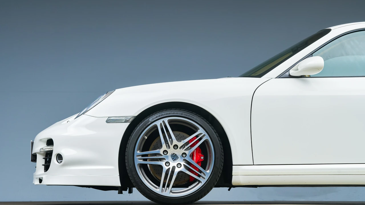 2007 Porsche 997 Turbo - Image 26 of 31