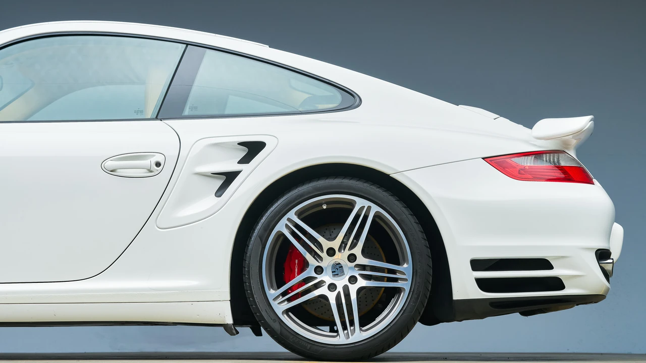 2007 Porsche 997 Turbo - Image 27 of 31
