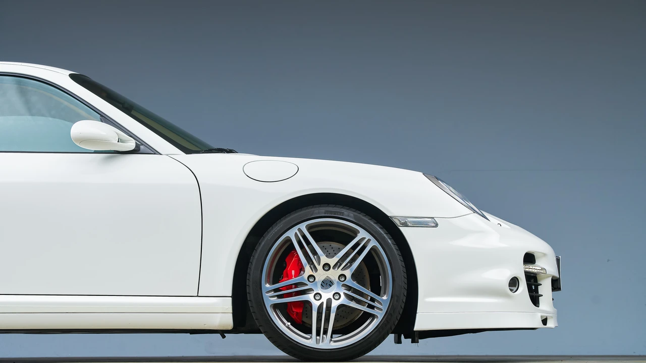 2007 Porsche 997 Turbo - Image 29 of 31