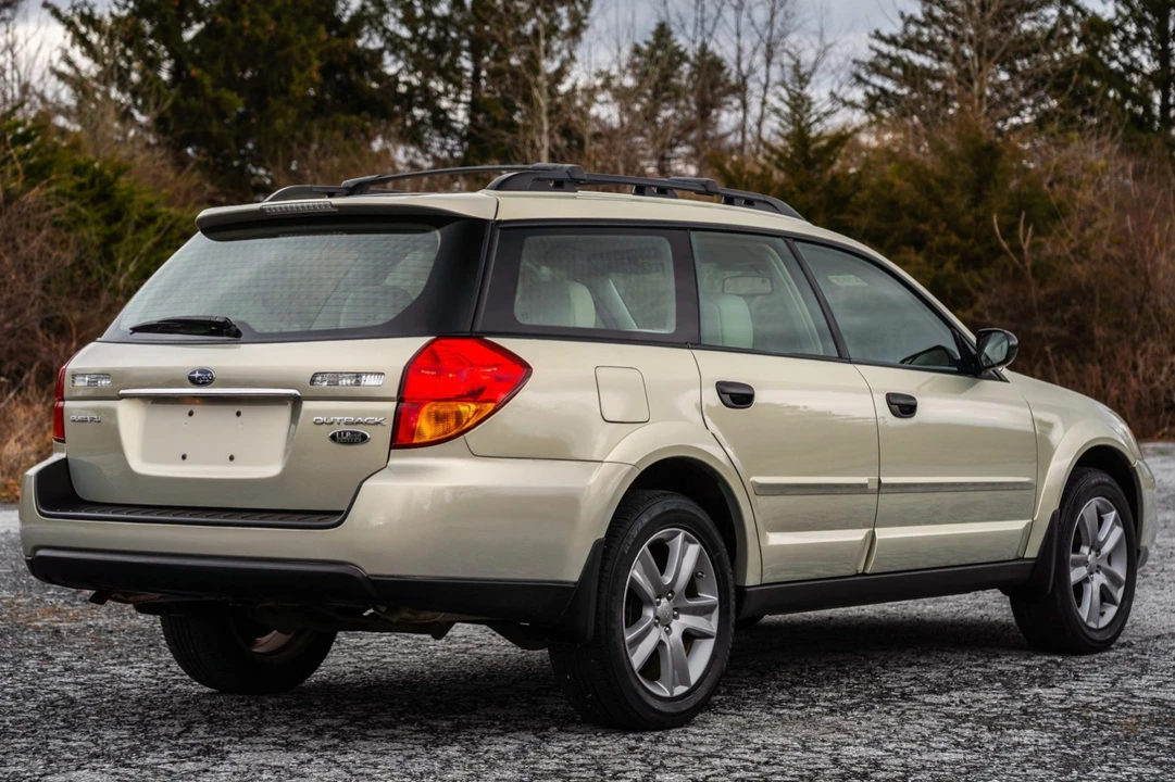 2007 Subaru Outback 3rd Gen - Image 2 of 7