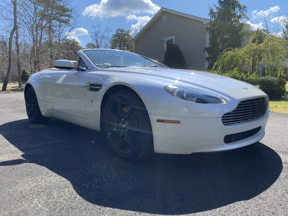 2008 Aston Martin V8 Vantage (2006-2017) - Image 23 of 31