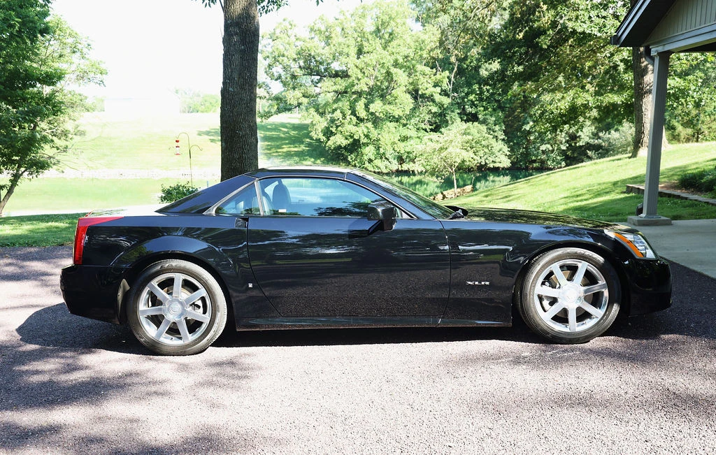 2008 Cadillac XLR - Image 22 of 31