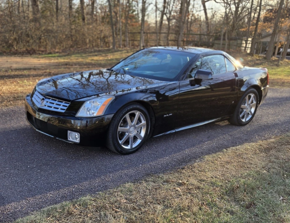 2008 Cadillac XLR - Image 3 of 31
