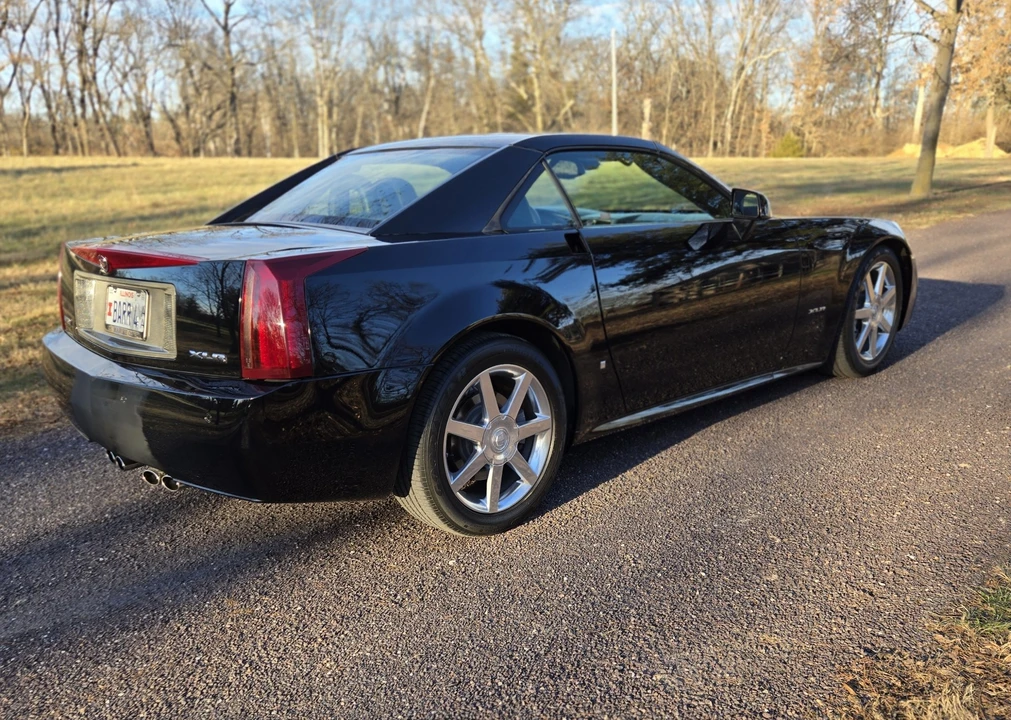 2008 Cadillac XLR - Image 11 of 31