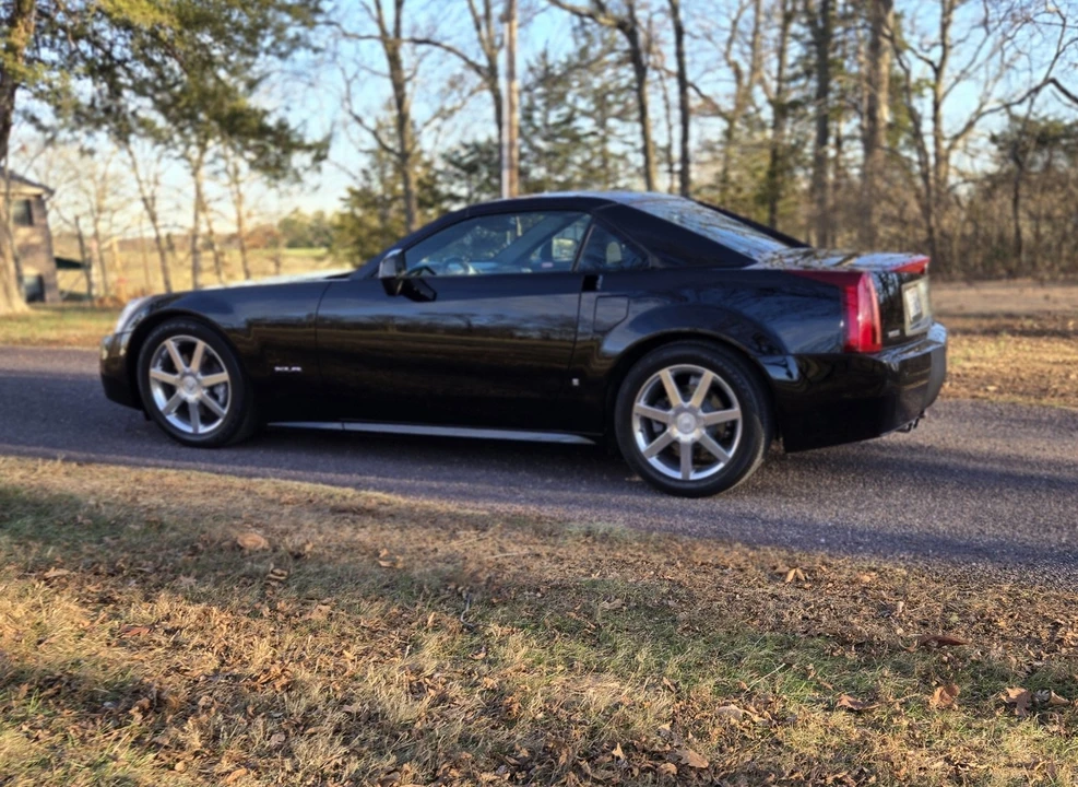2008 Cadillac XLR - Image 16 of 31