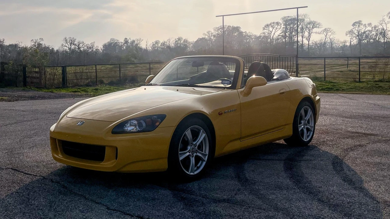 2008 Honda AP2 S2000 - Image 2 of 31