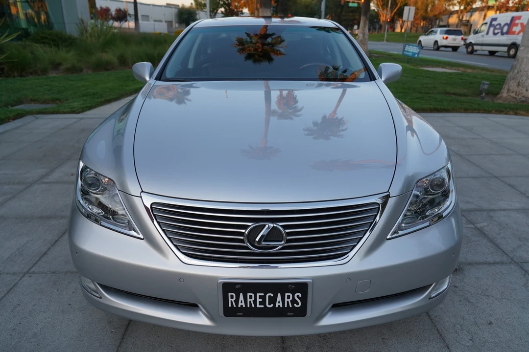 2008 Lexus LS 4th Gen - Image 5 of 31
