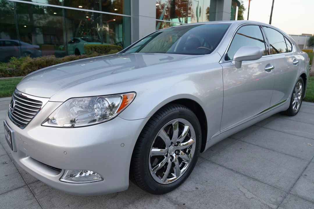 2008 Lexus LS 4th Gen - Image 4 of 31