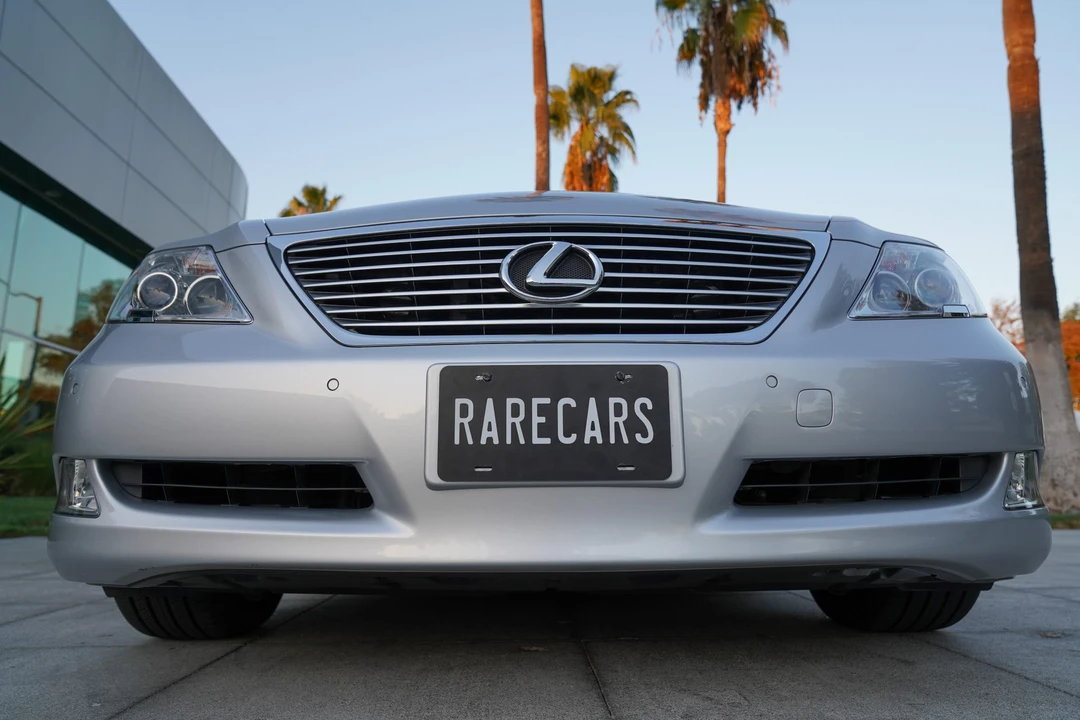 2008 Lexus LS 4th Gen - Image 9 of 31