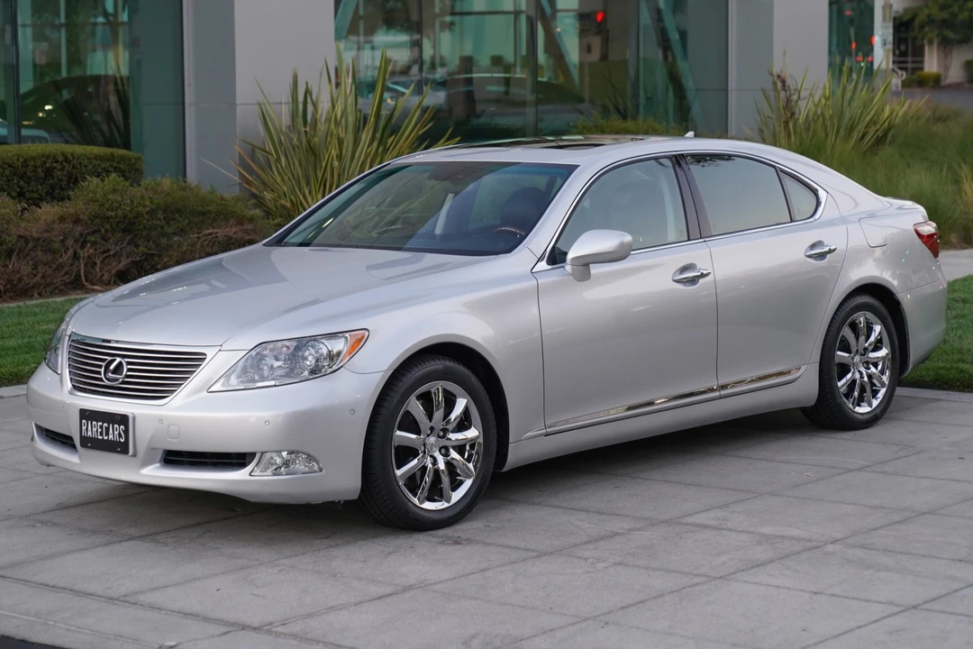 2008 Lexus LS 4th Gen - Image 3 of 31