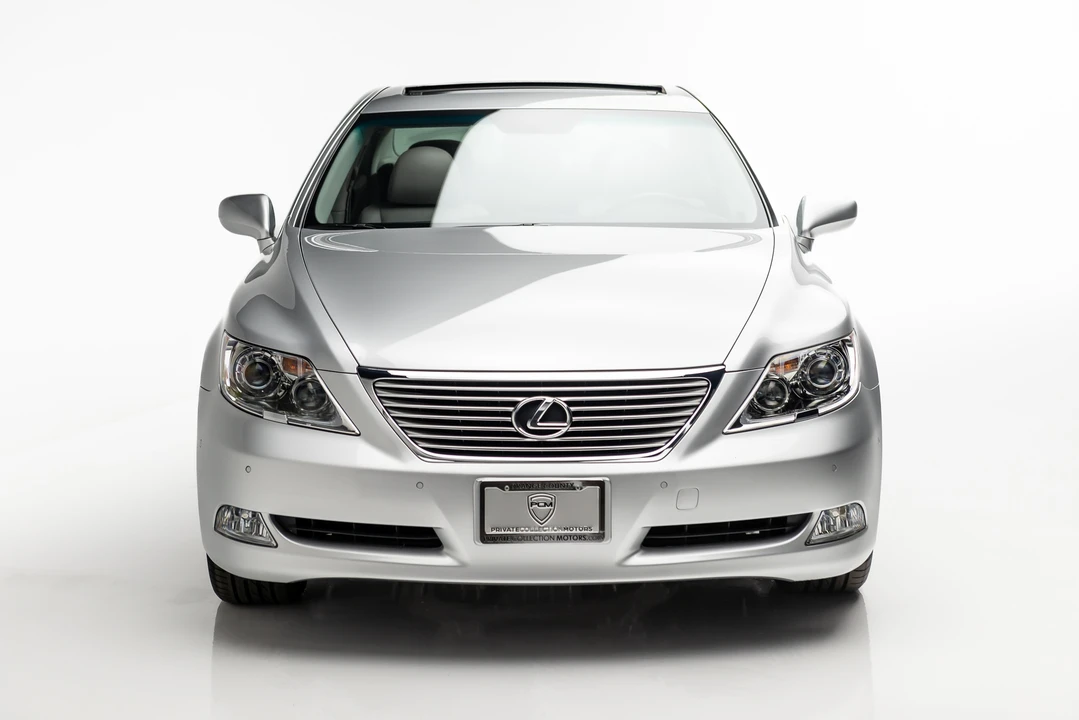 2008 Lexus LS 4th Gen - Image 4 of 31