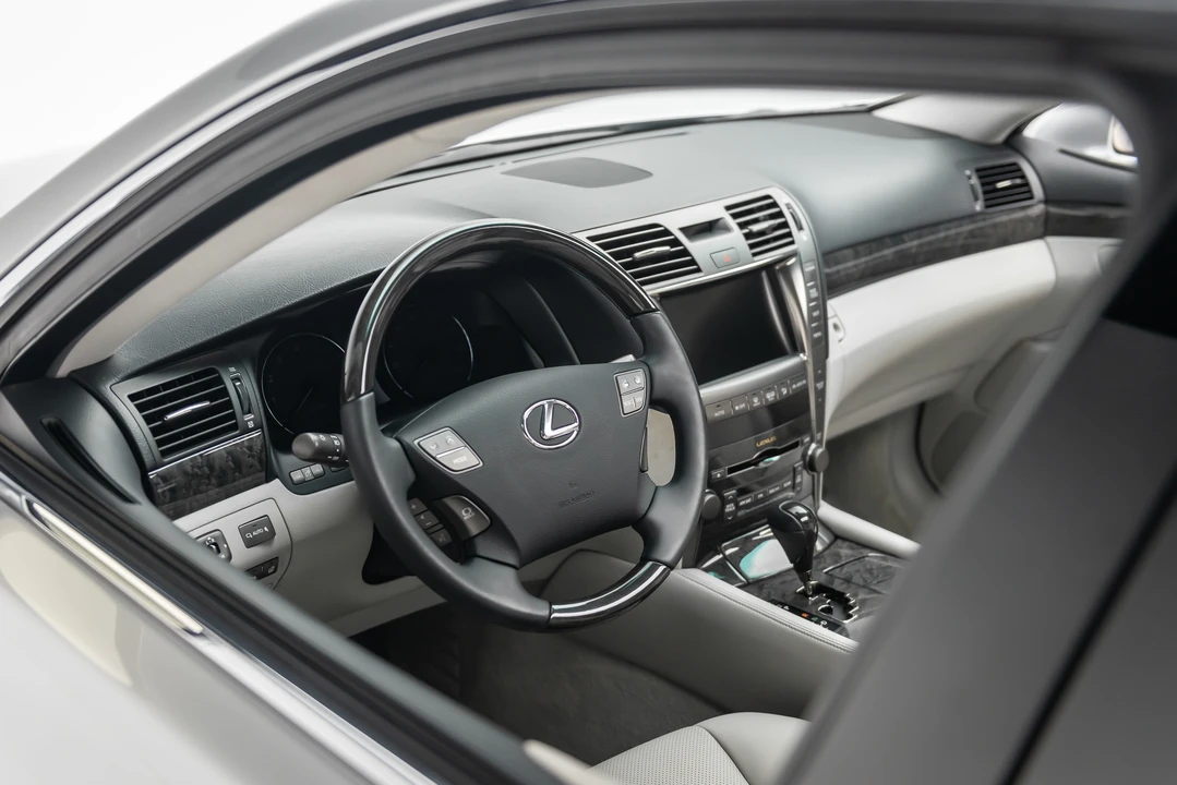 2008 Lexus LS 4th Gen - Image 31 of 31