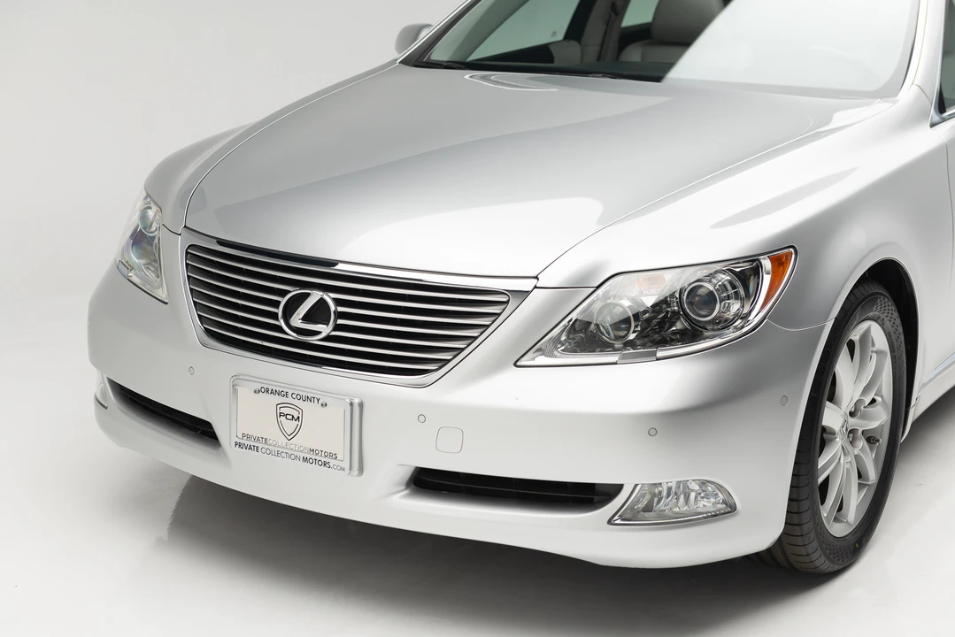 2008 Lexus LS 4th Gen - Image 9 of 31