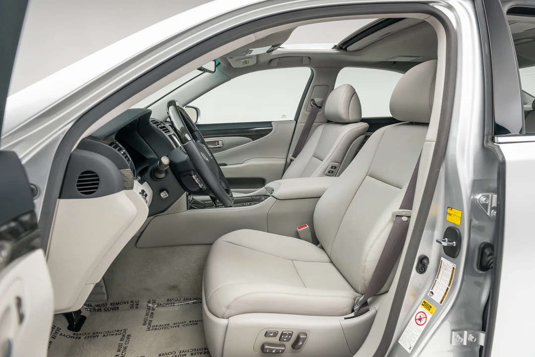 2008 Lexus LS 4th Gen - Image 23 of 31