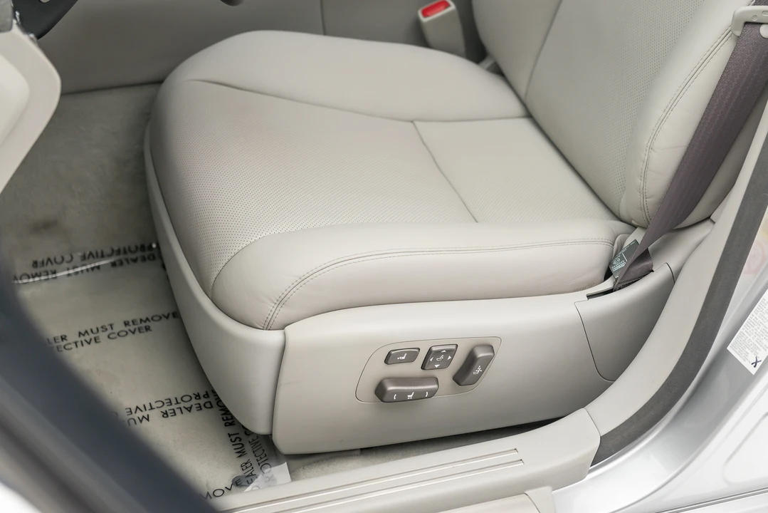 2008 Lexus LS 4th Gen - Image 28 of 31