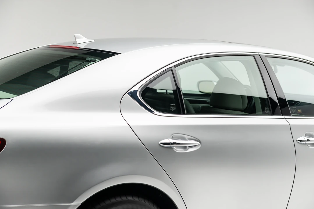 2008 Lexus LS 4th Gen - Image 14 of 31