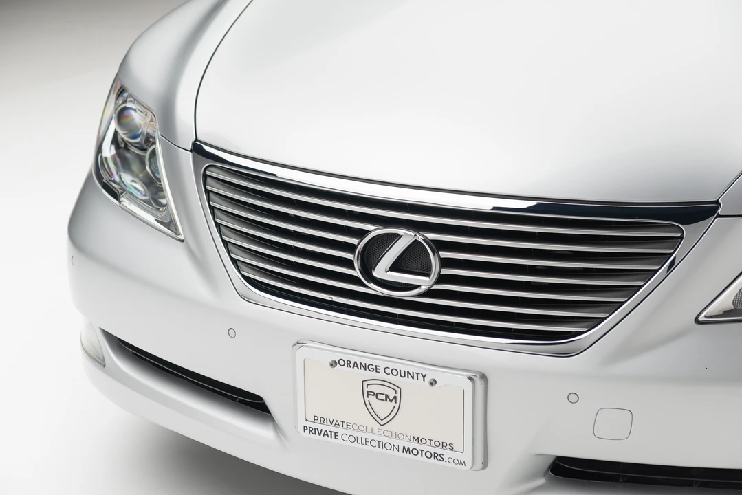 2008 Lexus LS 4th Gen - Image 10 of 31